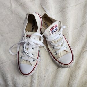 Women’s Converse Chuck Taylor All-Star Core Canvas Sneaker – Size 5.5
